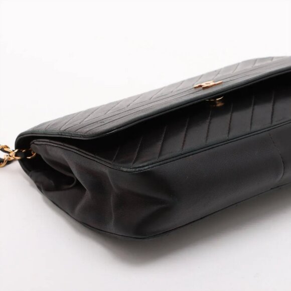 Chanel CC Logo Lambskin Chain Shoulder Bag Black - Picture 4 of 14